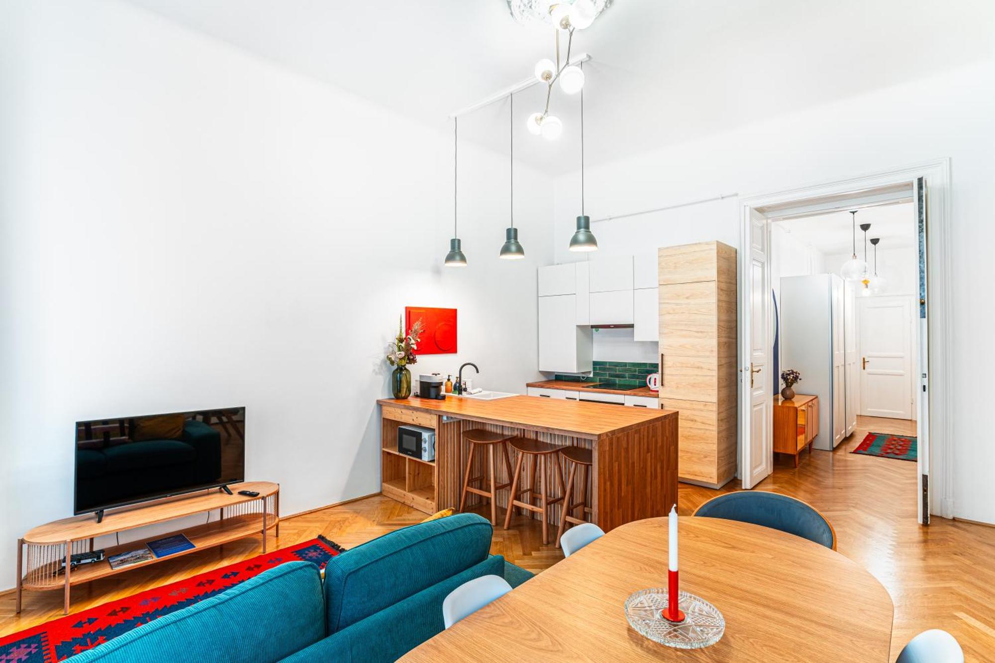 Lejlighed Eclectic Downtown On Kiraly Street, Calm And *